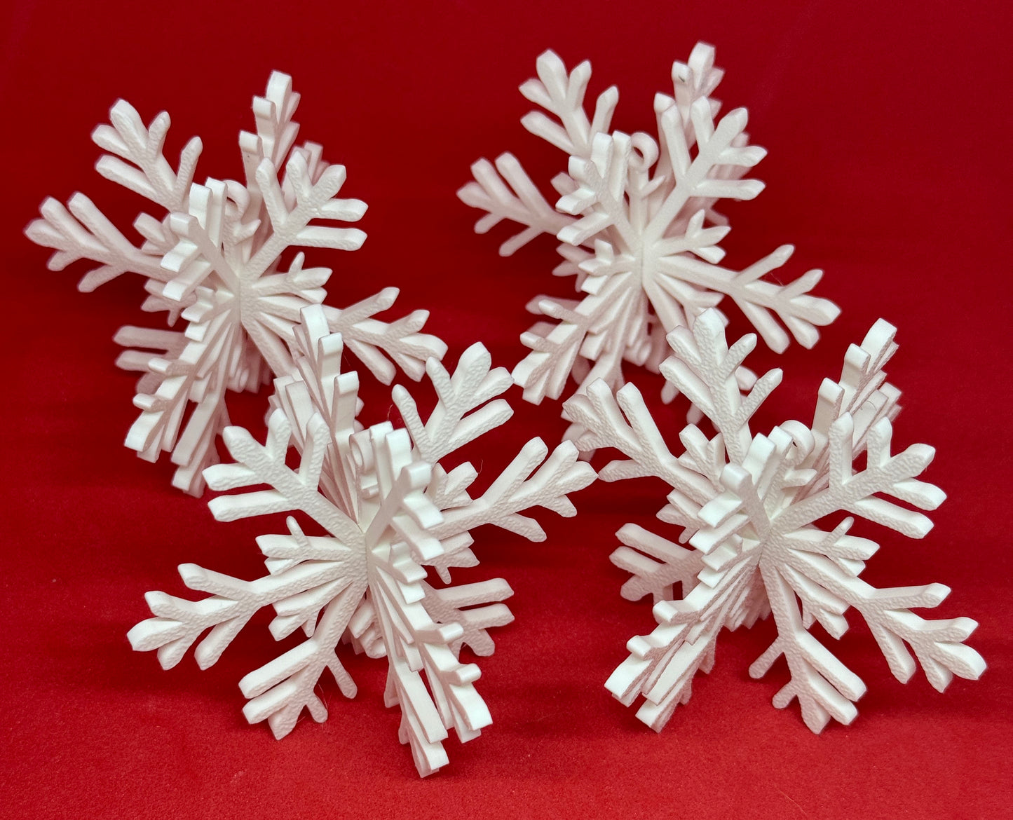 3D Snowflake Christmas Ornaments (Set of 4) – White Winter Holiday Tree Decorations