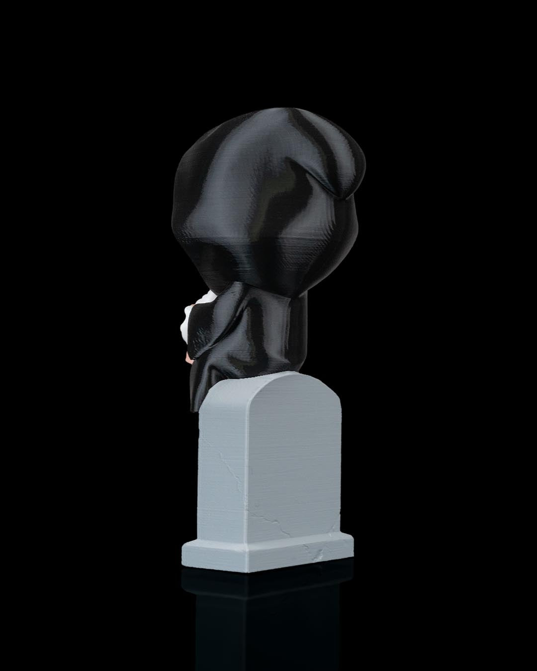 Grim Reaper Figurine – Cute Skeleton Drinking Milkshake – Spooky Gothic Desk Buddy – Funny RIP Tombstone Collectible – Halloween Shelf Decor