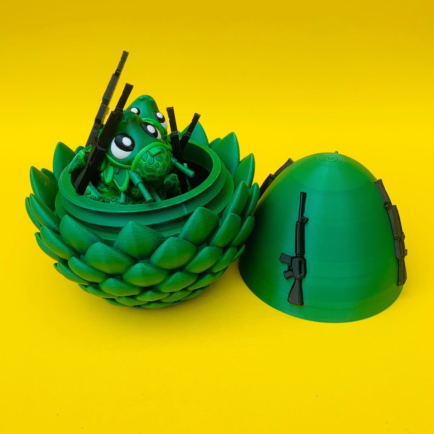 Soldier Dragon with Egg – Articulated Fantasy Figurine – Military Collectible – Unique Dragon Lover Gift
