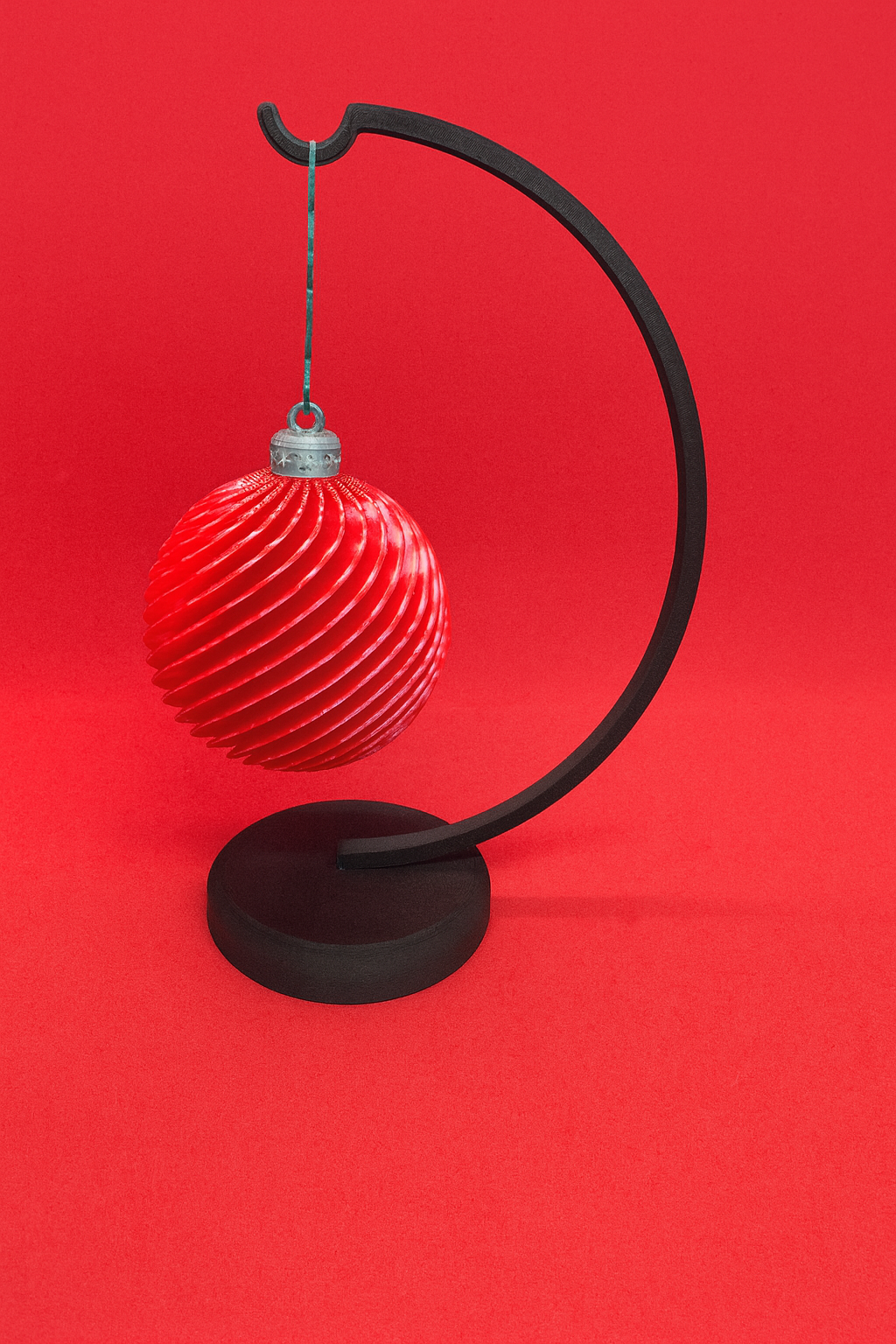 Elegant 3D Printed Spiral Christmas Ornament Ball – Modern Holiday Decoration, Lightweight Tree Ornament, Unique Gift Idea