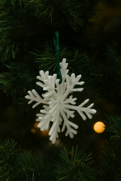 3D Snowflake Christmas Ornaments (Set of 4) – White Winter Holiday Tree Decorations