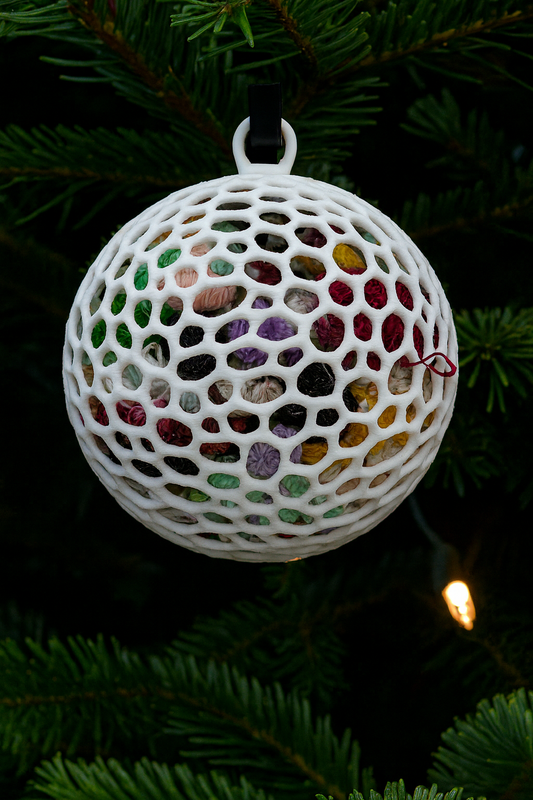 Modern Mesh Christmas Bauble Ornament – 3D Printed Holiday Tree Decoration